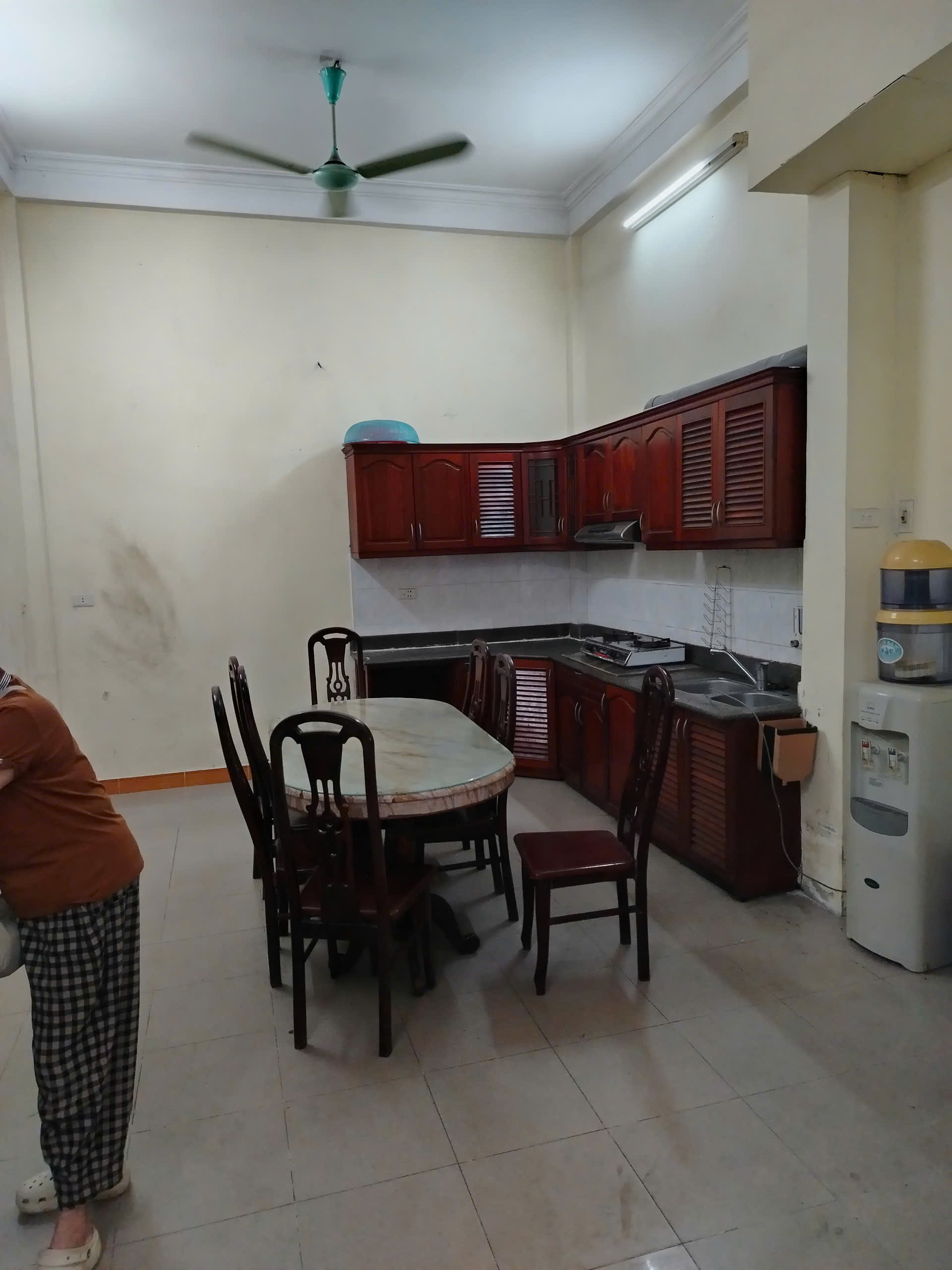 Cho thuê nhà liền kề 93 Hoàng Văn Thái làm VP, Trung tâm, KD online 4 tầng x 50m2, 4PN, 15tr - Ảnh 1
